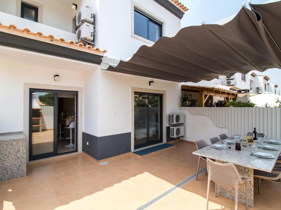 Magnolia O House - Pool View & Privat Garden & Garage Villa Albufeira Kültér fotó
