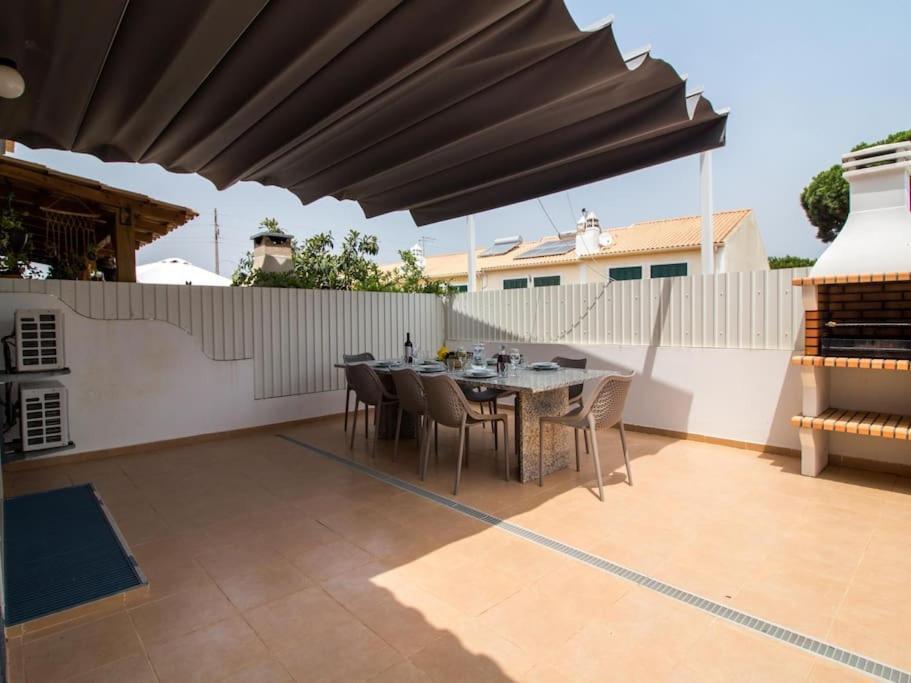 Magnolia O House - Pool View & Privat Garden & Garage Villa Albufeira Kültér fotó