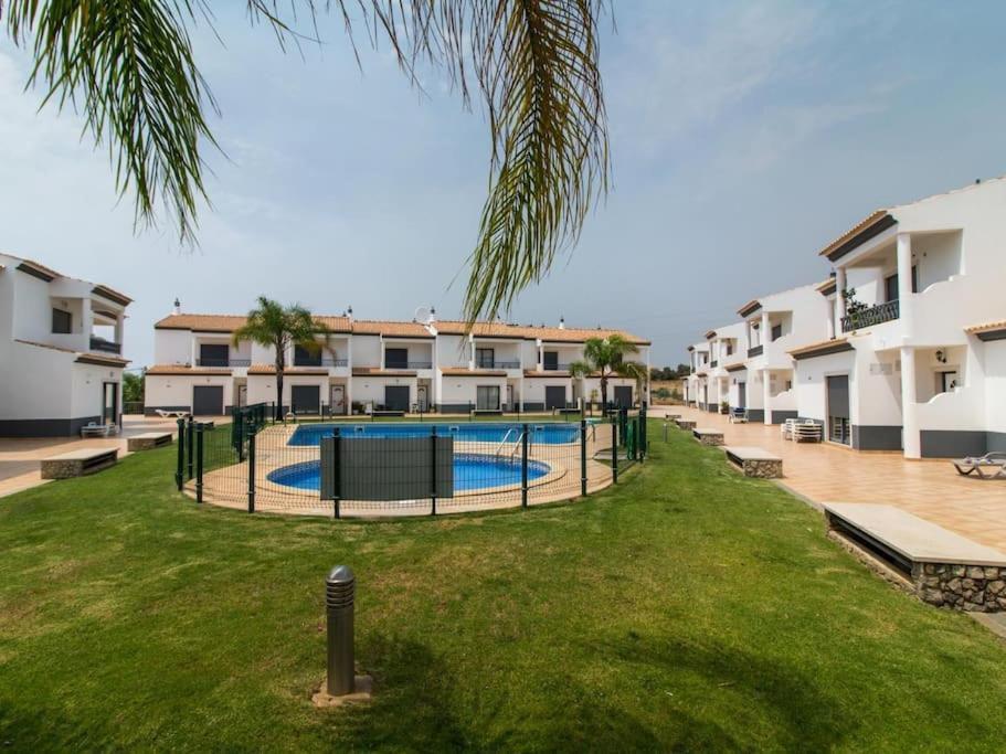 Magnolia O House - Pool View & Privat Garden & Garage Villa Albufeira Kültér fotó