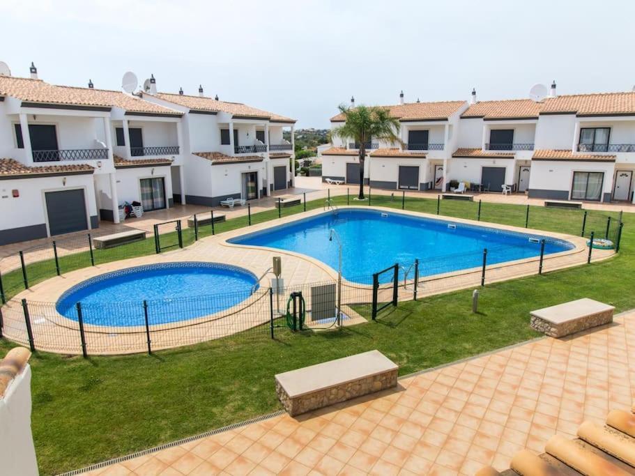 Magnolia O House - Pool View & Privat Garden & Garage Villa Albufeira Kültér fotó